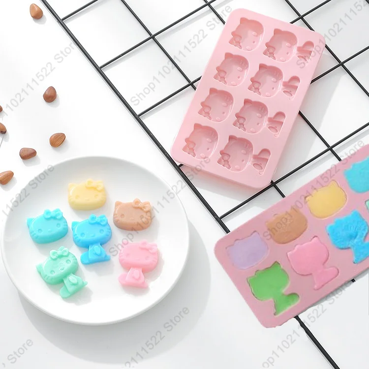 

Kawaii DIY Hellos Kittys My Melody Kuromi Cinnamoroll Cookie Chocolate Baking Tool Cartoon Silicone Ice Block Mold Set