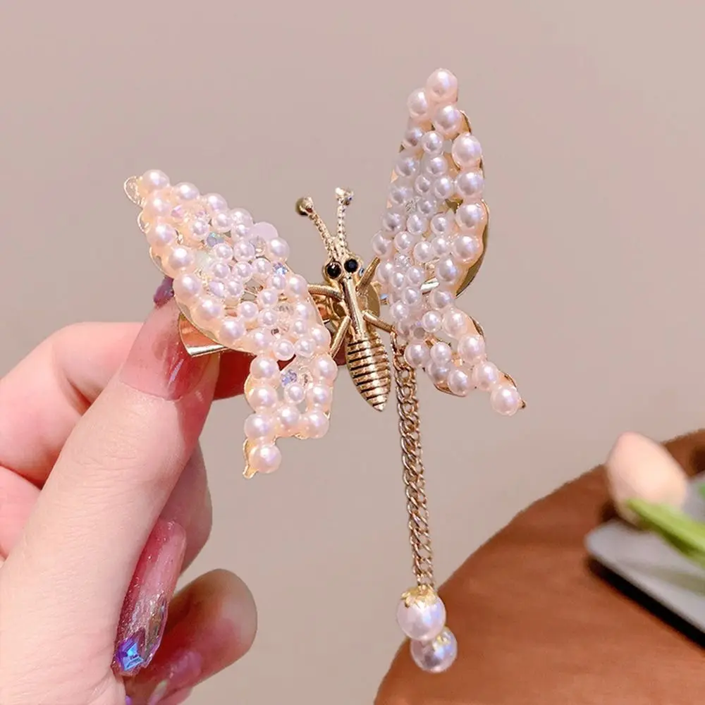 Elegant Tassel Butterfly Hair Clip with Shiny Barrette Embellishment
