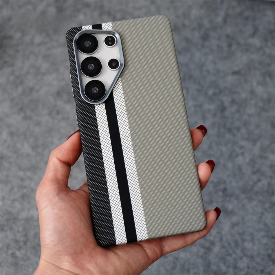 Carbon Fiber Texture Relief Shockproof PC Case with MagSafe Compatibility