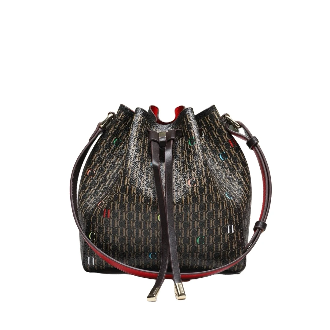 حقيبة كتف نسائية بسيطة بطباعة حروف ملونة برباط ورب...