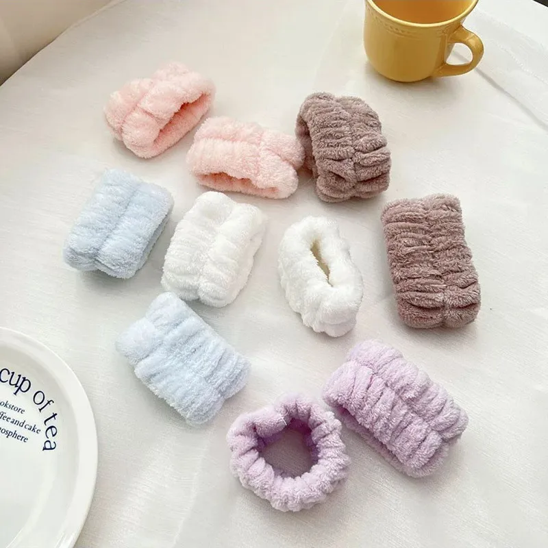 Wash Face Wristbands For Women Coral Fleece Hair Bands Cuff Waterproof Bands Absorbent Wristbands Head Band Hair Accessories washing wristband face headbands