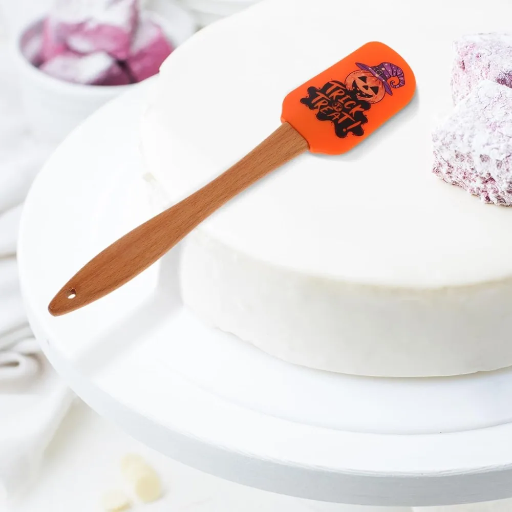 Halloween Wooden Handle Silicone Scraper Cream Spatula Pastry Baking Gadgets Kitchen Essentials Suitable for Home Baking