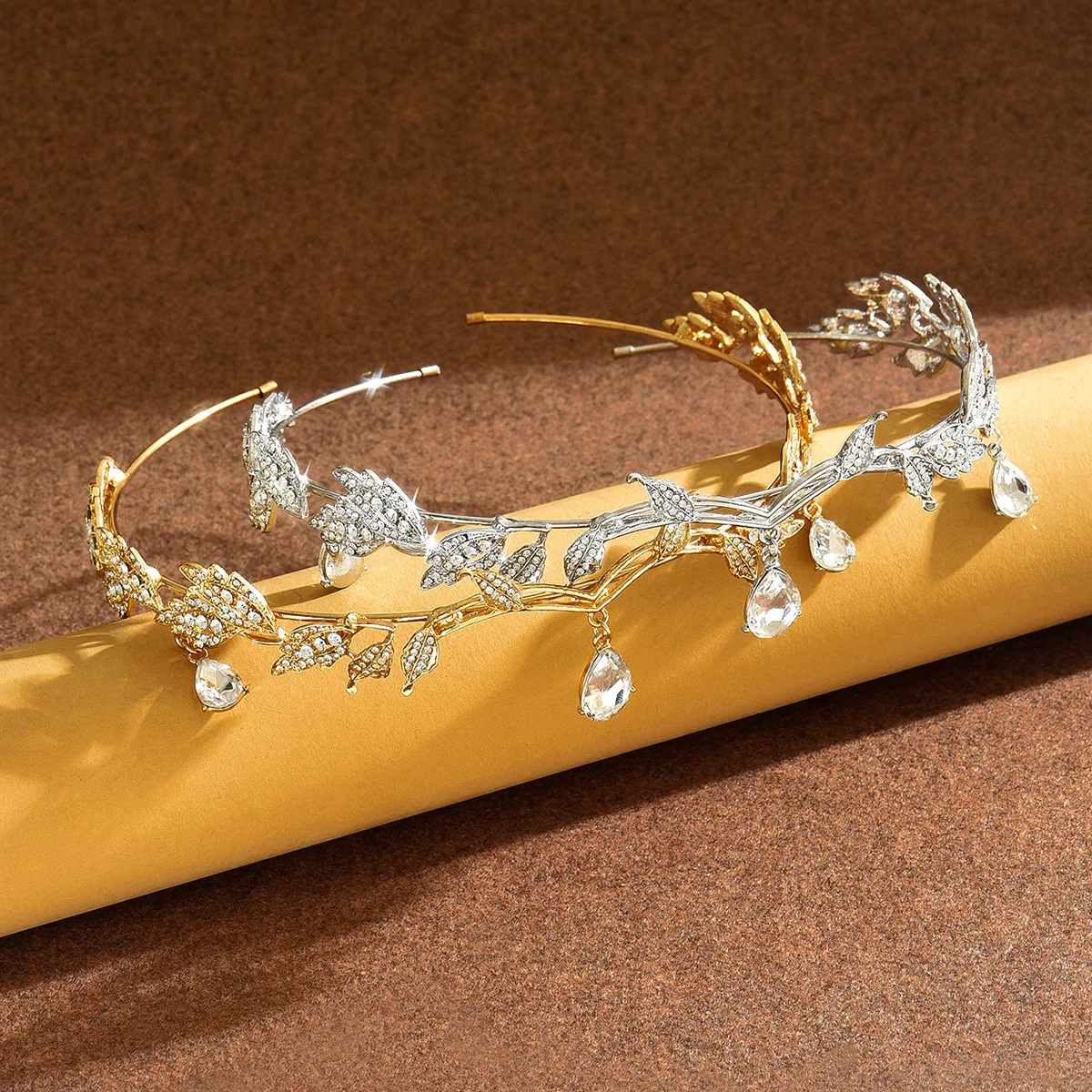1PC Crown Mori System Leaf Drop Bride Headpiece Super Fairy Runaway Princess Headpiece Headband Choker dual-use hair accessories