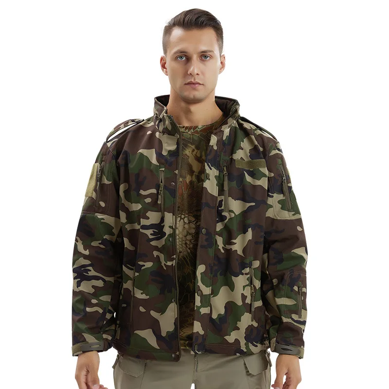 Tactical Shark Skin Soft Shell giacche uomo Outdoor Army Multi-pocket antivento impermeabile con cappuccio cappotto termico in pile