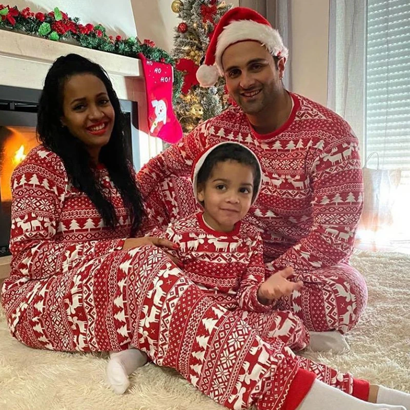 Mommy and Me Clothes 2023 New Christmas Pajamas Set for Family Soft Cute Sleepwear Adults Kids 2 Pieces Suit Xmas Look Outfits 2