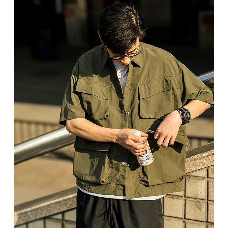 

2023 Summer New Mens Vintage Solid Shirt Fashion Casual Luxury Shirt Short Sleeve Hawaii Shirts for Men High Quality Q54