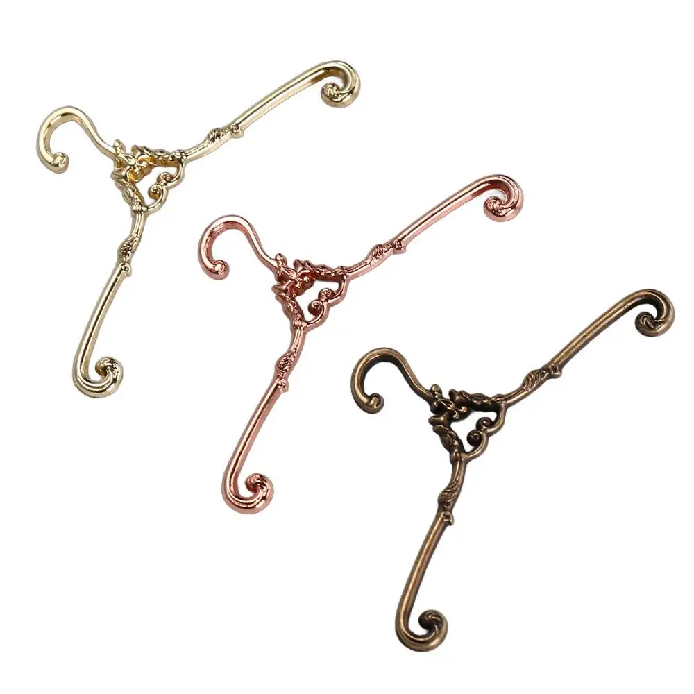 5Pcs Metal Doll Clothes Hanger Retro Windproof Mini Coat Hanger Multi Functional 4/6.5cm Dolls Clothes Rack Dollhouse Furniture