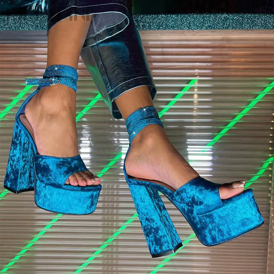 

Женские босоножки на высоких каблуках, с открытым носком, из флока