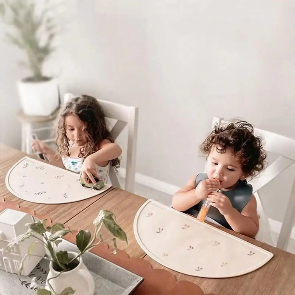 Silicone Placemat 1PCS Silicone Printing Placemat Baby Cartoon Placemat Non-slip Insulated Kitchen Table Mat Easy To Clean and Foldable