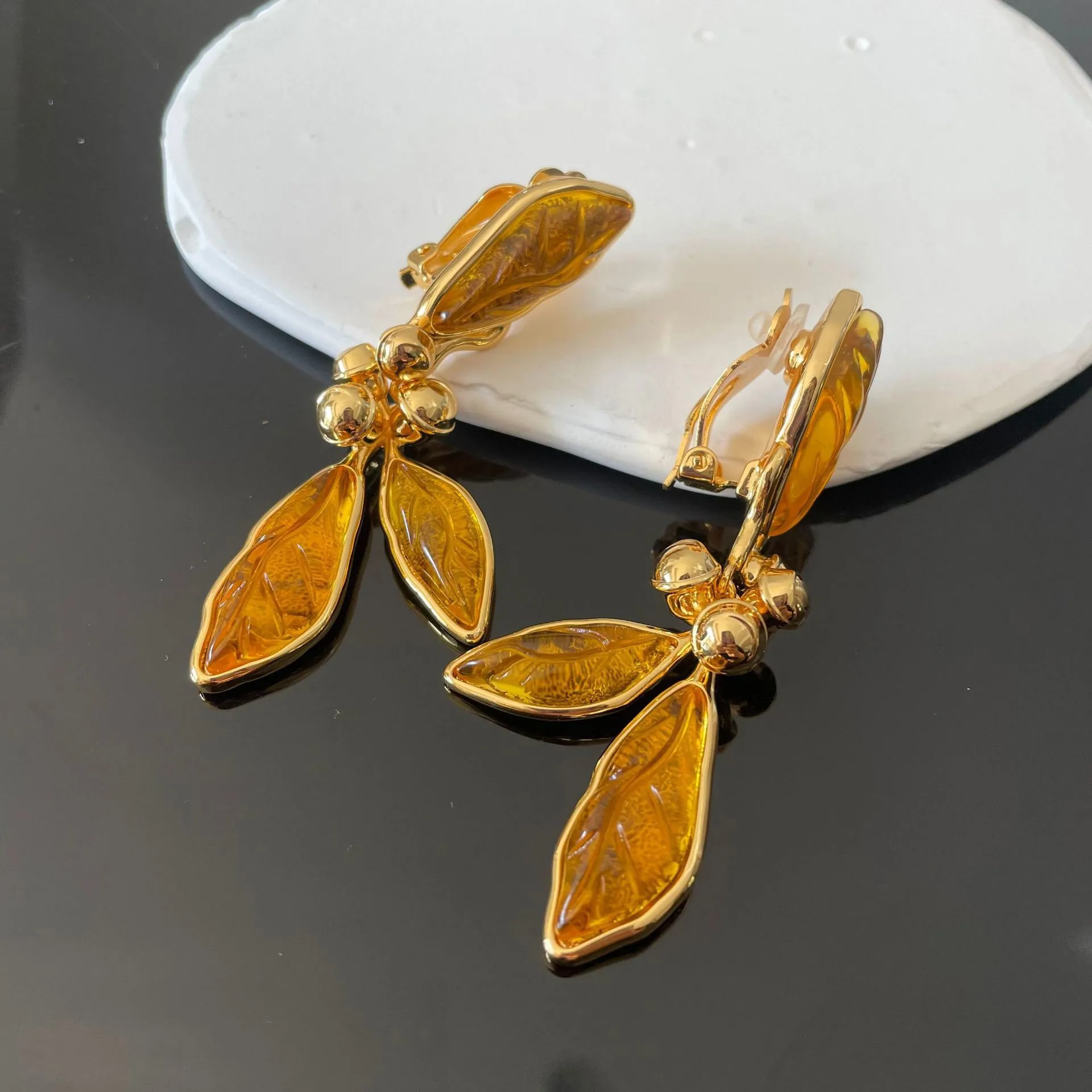 Jewelry Vintage For Womens Ear Cuff Leaf Tassel Ear Clip Earrings Fashion Accessories Pendant Party Gift