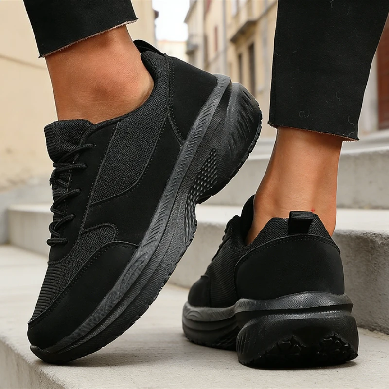 Tênis de plataforma preto feminino sola elevada leve respirável moda streetwear sapatos modernos sapatos de caminhada rápida