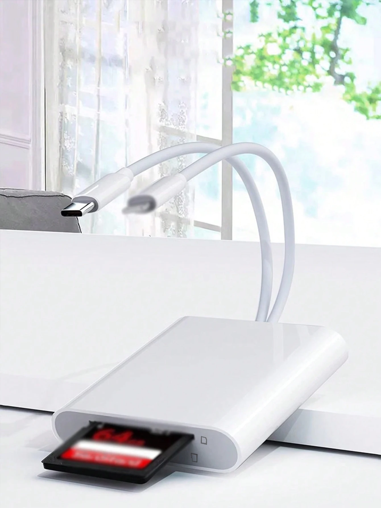 El lector de tarjetas TG con ranuras para tarjetas duales es un lector de tarjetas de memoria que admite tarjetas SD y TF