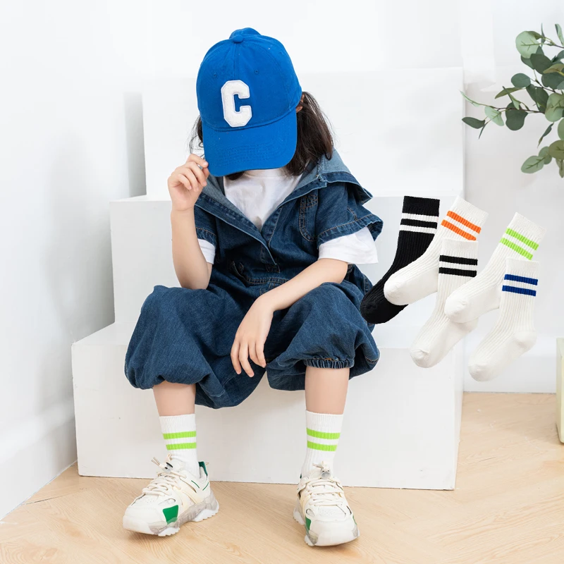 College style children's white medium tube socks Spring and Autumn boys and girls' cotton socks Children's sports socks 2 Pairs 4