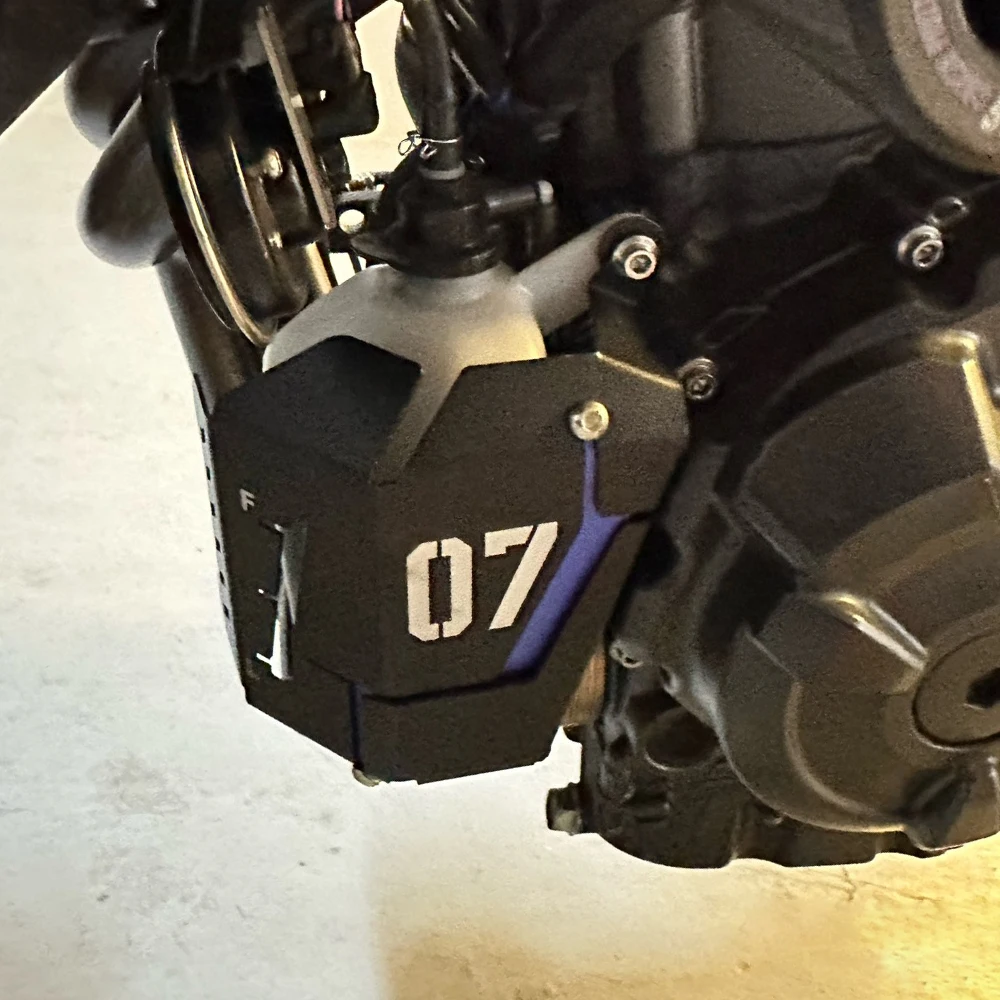 

MT-07 Water Coolant Recovery Tank Shield Guard For Yamaha MT07 MT 07 FZ07 2014 2015 2016 2017 2018 2019 2020 2021 2022 2023 2024