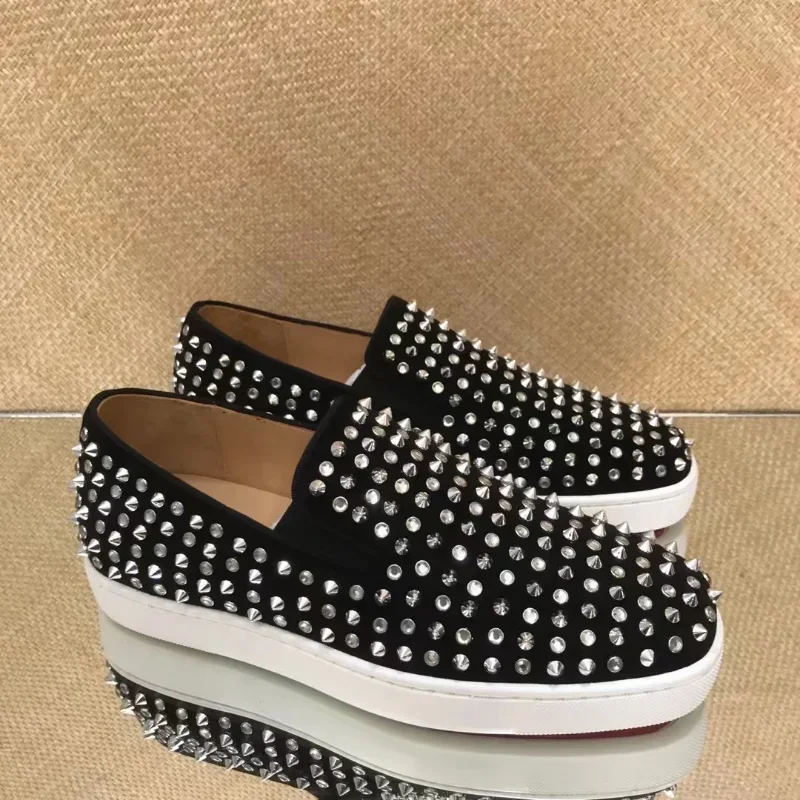 

Fashion Luxury Low Top For Men Trainers Driving Spiked Black Suede Genuine Leather Silver Rivets Crystal Flats Sneakers Shoes