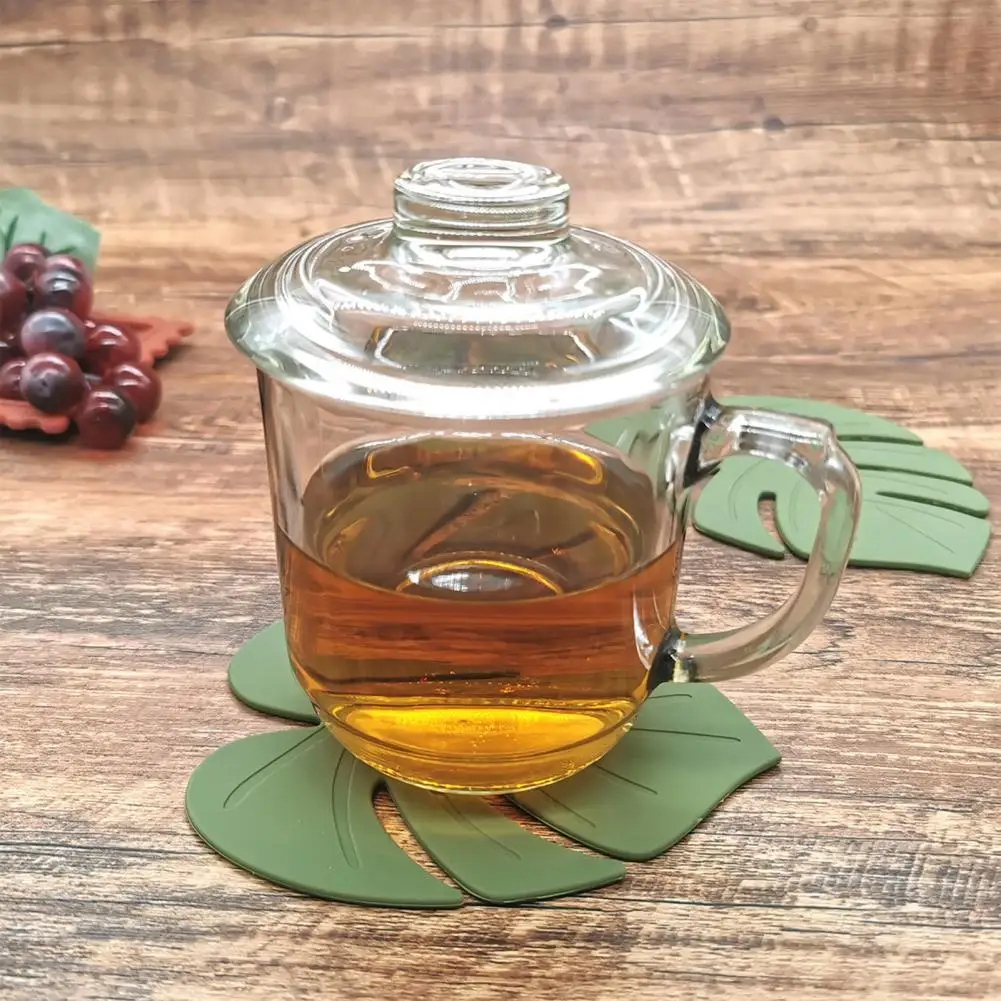 Decorative Dining Table Coaster Cartoon Leaf-shaped Silicone Coaster Set Heat Resistant Dining Table Placemats Easy to Clean