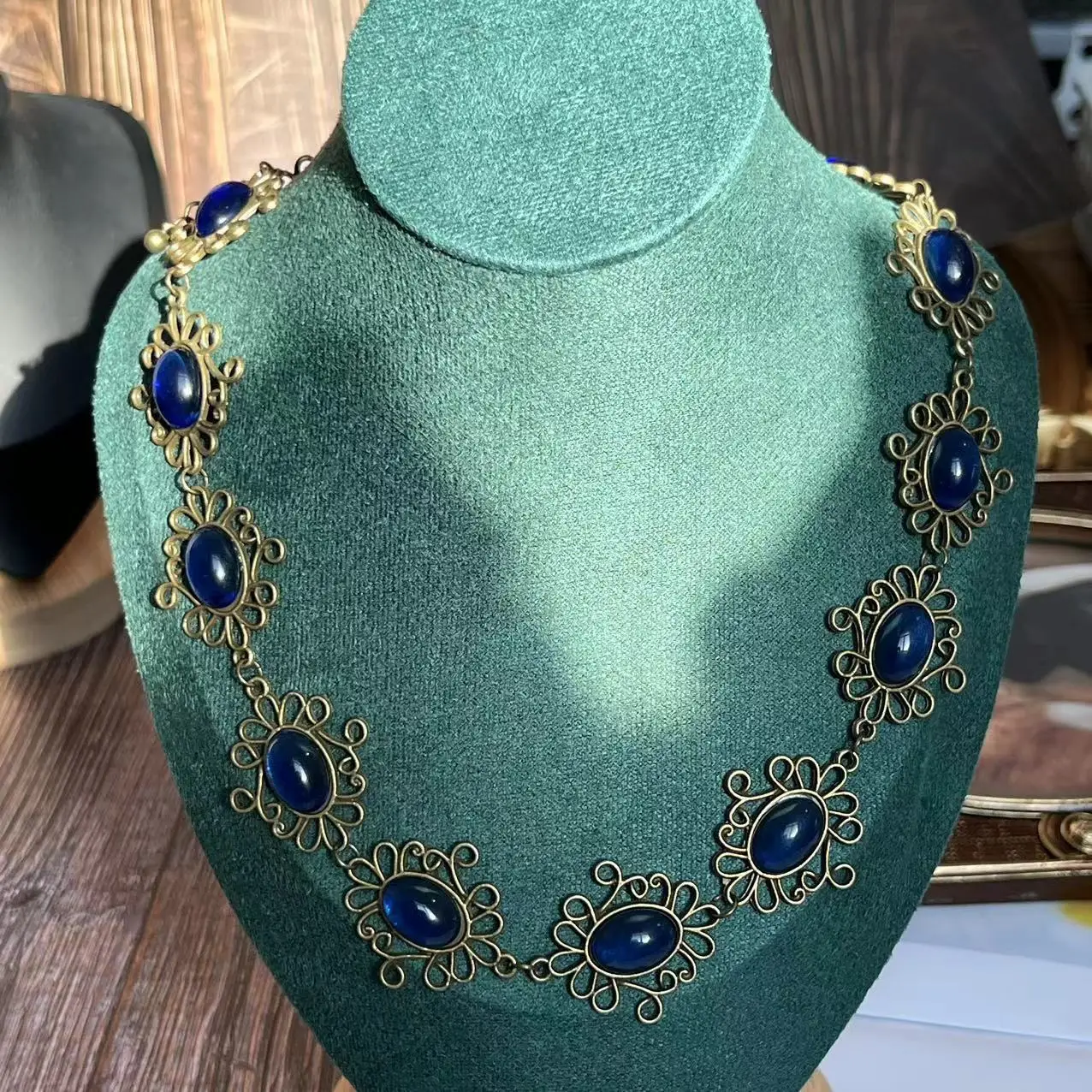 Historical Queen Anne Boleyn Handmade Glaze Collana Orecchini Bracciale Tudor Style Blue Red Collana Accessori Per Costumi