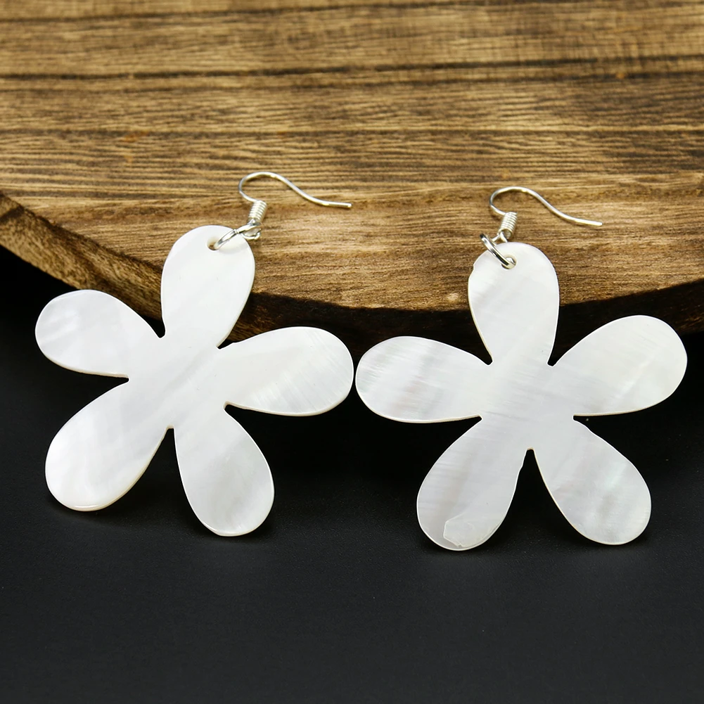 Pendientes de flor de concha Natural para mujer, aretes de nácar, Charms de Pental encantador, pendiente de fregona colgante para oreja, regalo de joyería para fiesta de boda| |