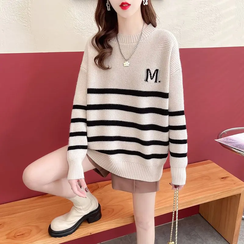 

2023 Autumn and Winter Women's Fashion Commuter Thickened Round Neck Stripe Knit Versatile Comfortable Pullover T-shirt