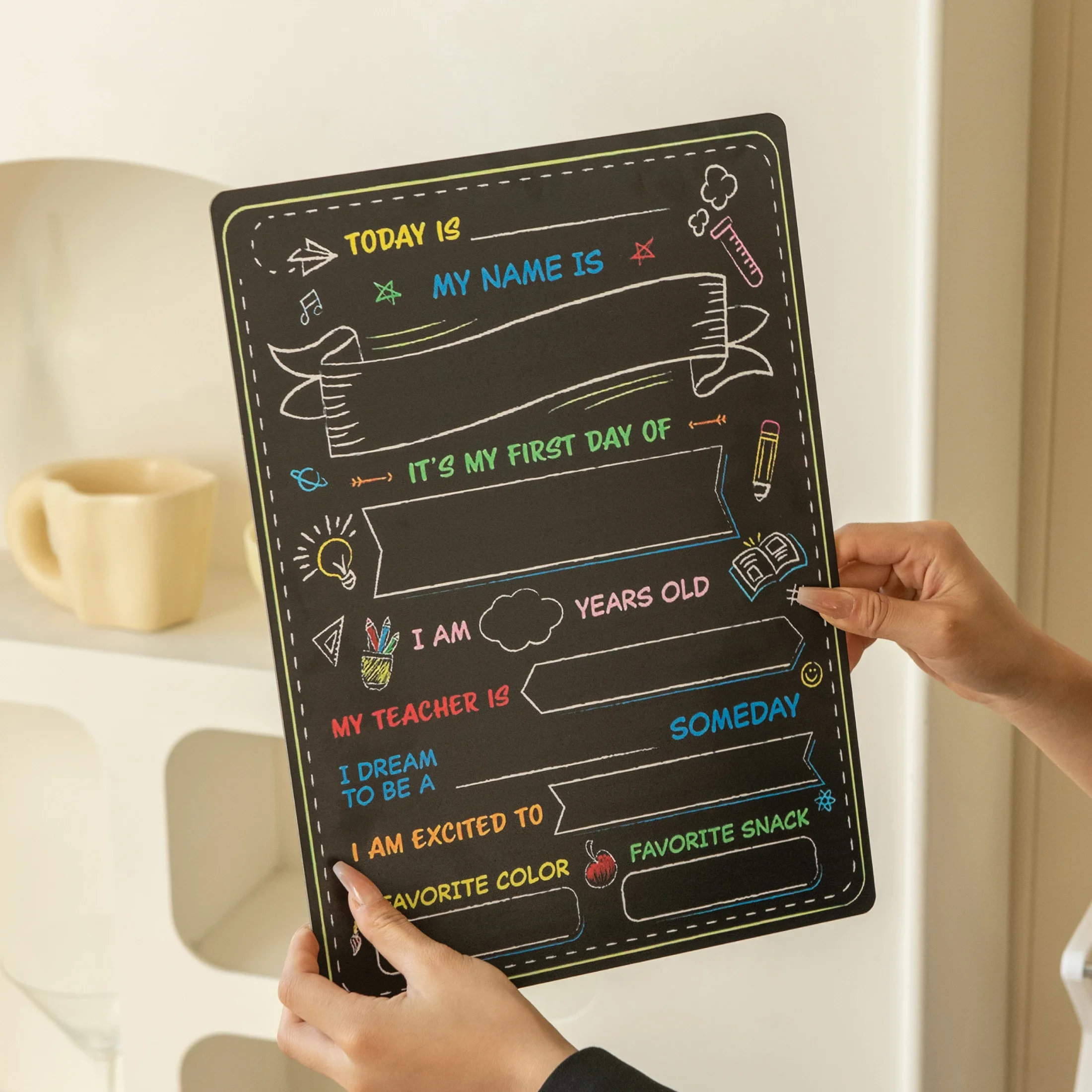 AAROENLYS Last Day Of School Chalkboard Sign - 10x15 Inch Wood Board Photo Prop For Kids