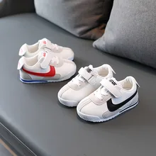 

2022 Fashion New Brands Baby Casual Shoes Lovely Sports Running Infant Tennis Toddlers ClassicToddlers Girls Boys Sneakers