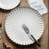 1Pc8Inch/10.5Inch Embossed Stripesd Shell Edge Ceramic Plate, Salad Plate, Western Steak Plate Breakfast Plate, Salad Light Food Plate, Suitable for Restaurant Western Food Plate, Serving Plate, Home Kitchen Tableware Serving Supplies, Gift Giving 4
