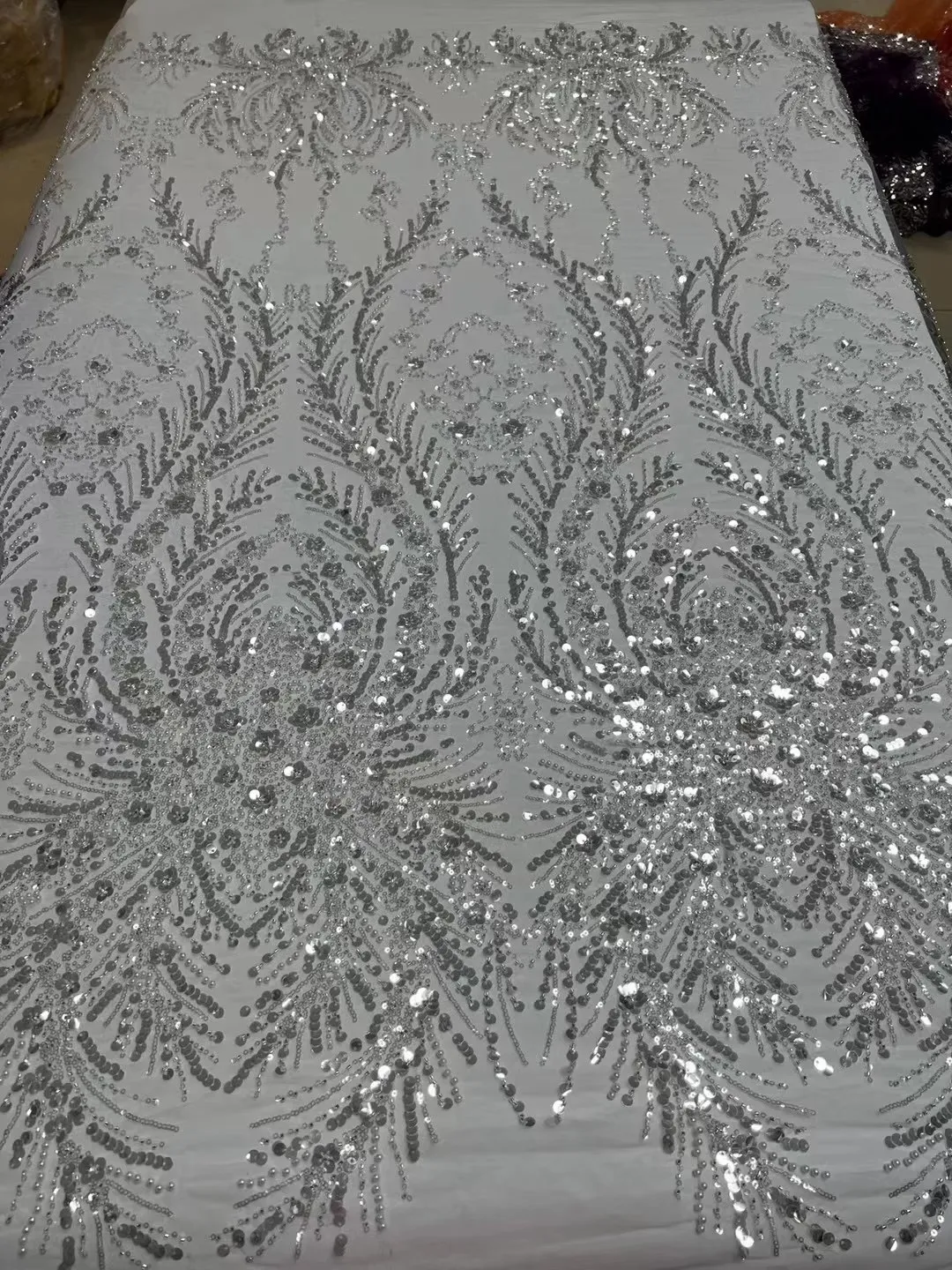 

Pretty Beaded Lace Sparkle Sequin Beads Embroidery French Mesh Yarn African Sequin Lace For Evening Dresses Weddings Party