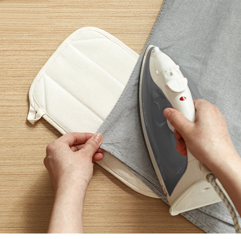 SHIMOYAMA Handheld Ironing Pad Heat Resistant Glove for Clothes Garment Steamer Sleeve Ironing Board Holder Portable Iron Rack