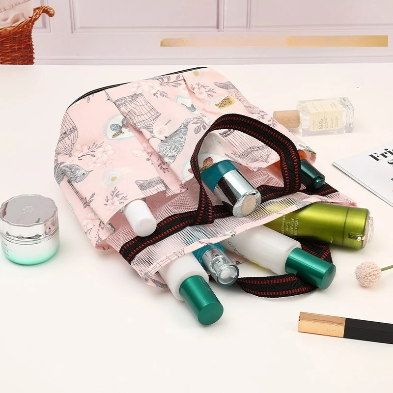 1pc Large Capacity Makeup Bag, Fashionable Printed Handbag, Portable Waterproof Toiletries Storage Bag, Mother's Handbag