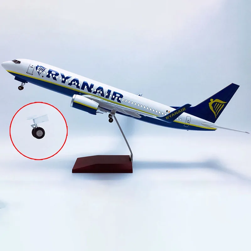 1/80 Scale 47CM Airplane B737-800 RYANAIR Airline Model LED Light