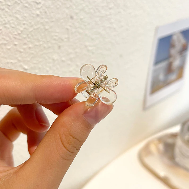 6 개/몫 작은 꽃 1.7cm 웨딩 신부 머리 발톱 여자 크리스탈 미니 헤어 클립 여성용 헤어 액세서리 모자를 쓰고 있죠 어린이