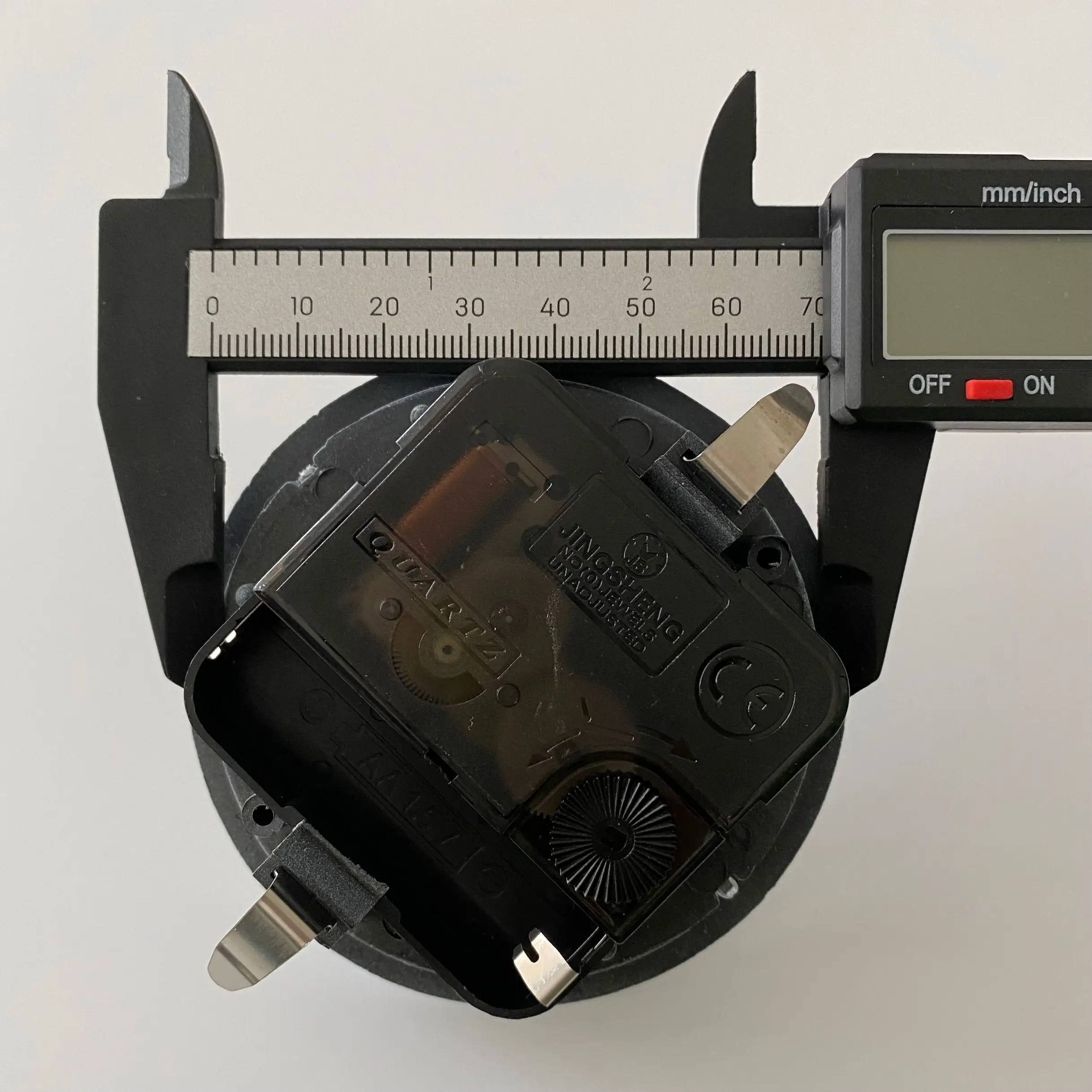 아라비아 숫자 흰색 림이있는 82MM 석영 삽입 시계 DIY 배터리 내장 액세서리 교체
