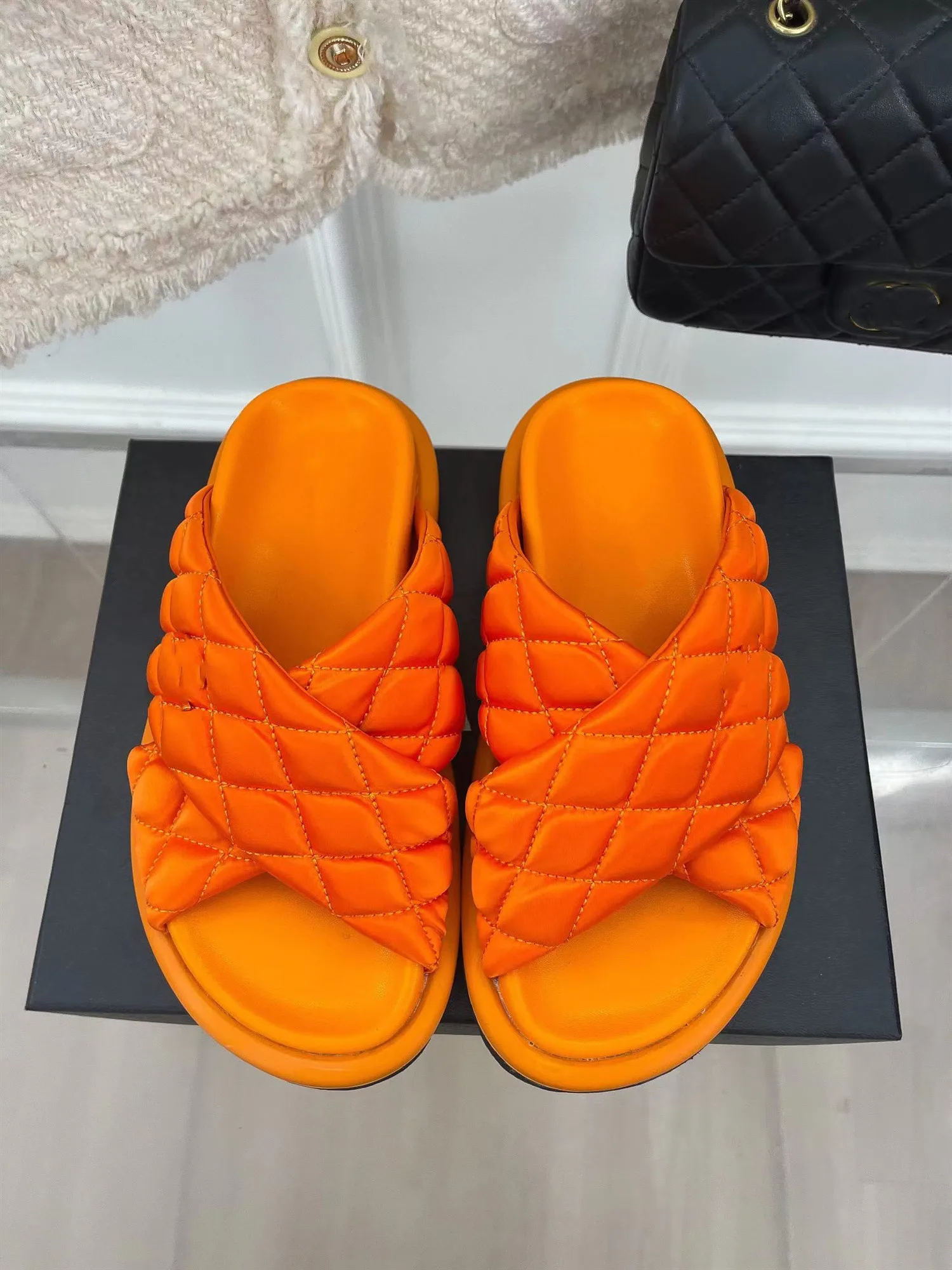 Rhombic Crossed Loafers With Thick Bottom Bread Women Slippers Nylon Waterproof Cloth Foamed Outsole Non-slip Wear-resistant