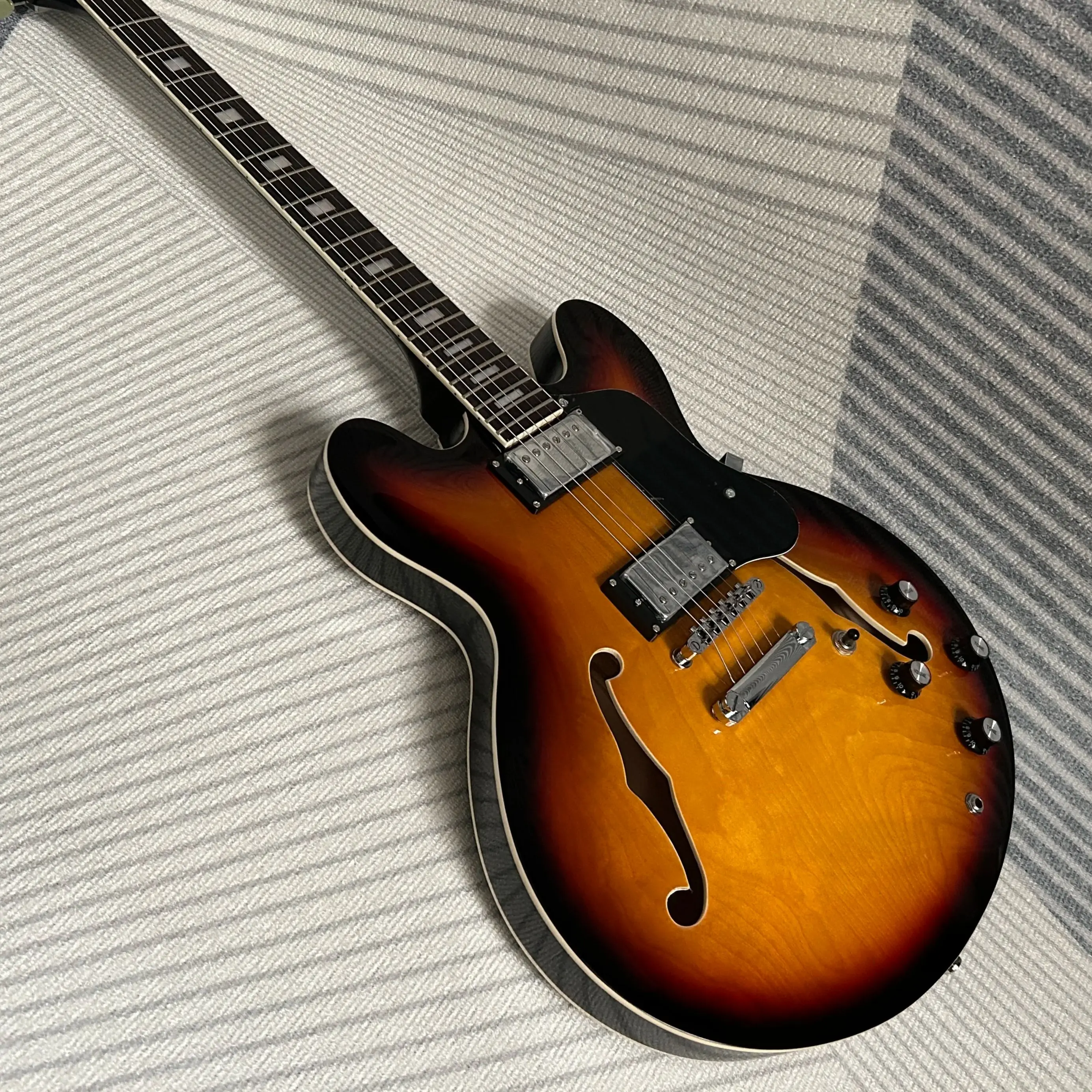 Semi Hollow Electric Guitars Vintage Sunburst Color Maple Body Rosewood Fretboard
