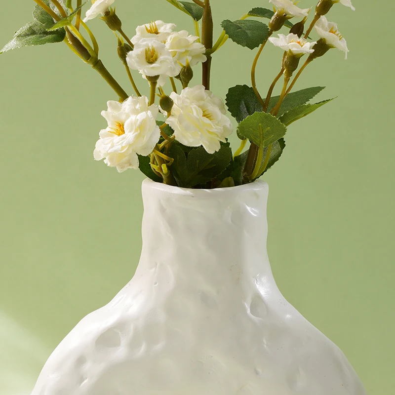 1PC, 4.8*5.4 inch creative and simple resin white human-shaped vase, modern home decoration