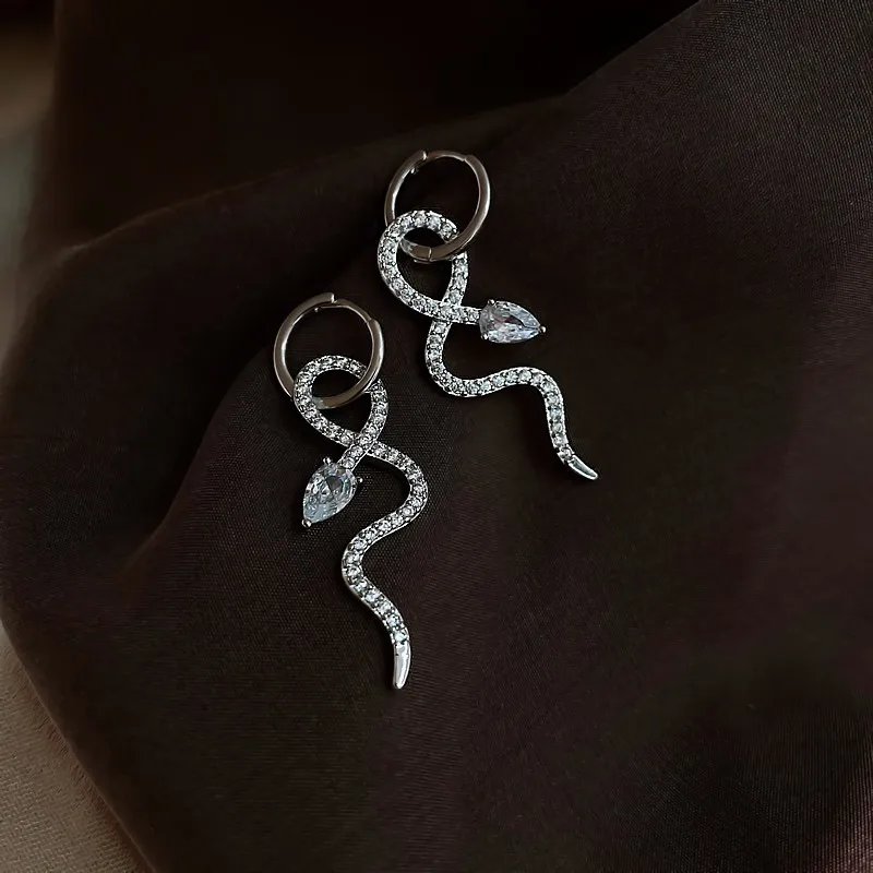 Crystal Tassel Dangle Earrings Long Tassel Crystal Drop Earrings for Women Shiny Snake Shape Rhinestone Dangle Earring Weddings Fashion Jewelry Gifts