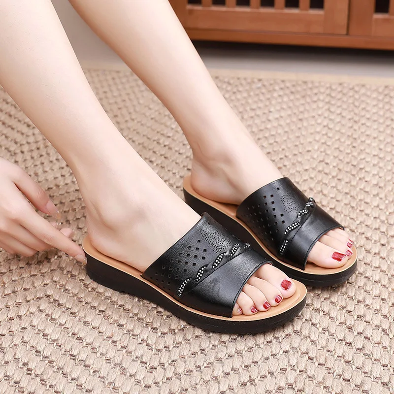 women sandals fashion summer new PU Leather women slippers Ladies Casual Beach Wedges Shoes Mother Flats Sandals