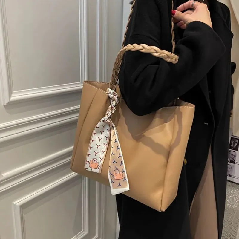 Big Bag Women Large-capacity Bag 2023 Brand New Fashion All-match High-quality Texture Pu Shoulder Bag Simple Commuting Tote Bag