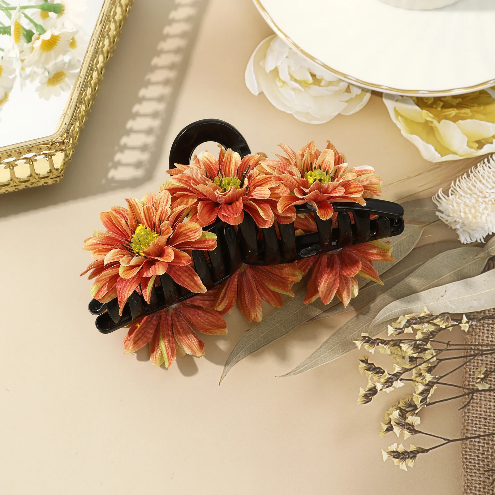 1pc Spring Flower Hair Claw Crab Clips for Women Sweet Shark Clip Flowers Barrettes Plastic Hairpin Hairgipper Hair Accessories