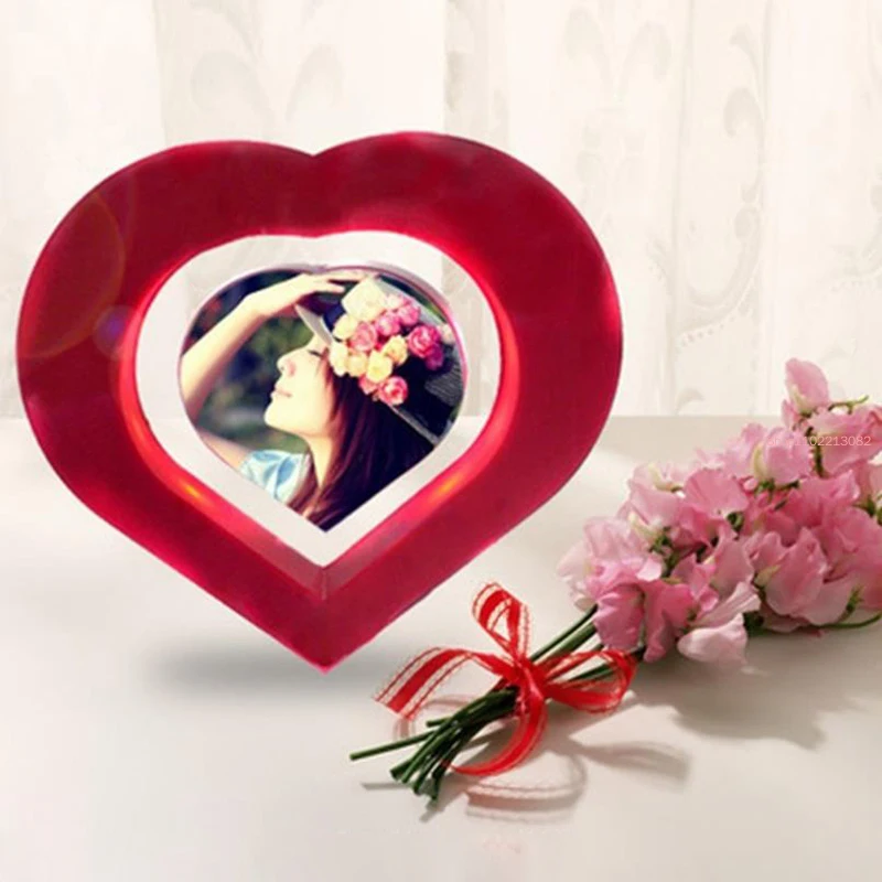 

Christmas Gift Heart Shape Magnetic Floating Photo Frame High Tech Levitating Picture Photo Frame Picture Frames Wall Art