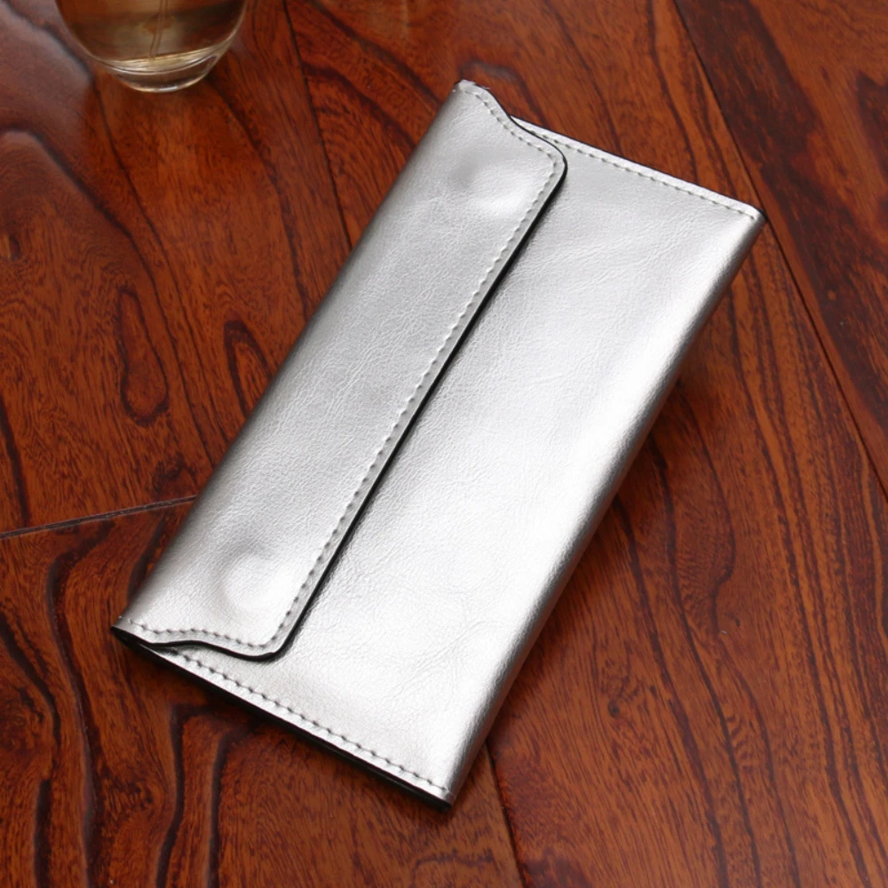Elegant Women's Genuine Leather Buckle Wallet – Sleek and Trendy Design
