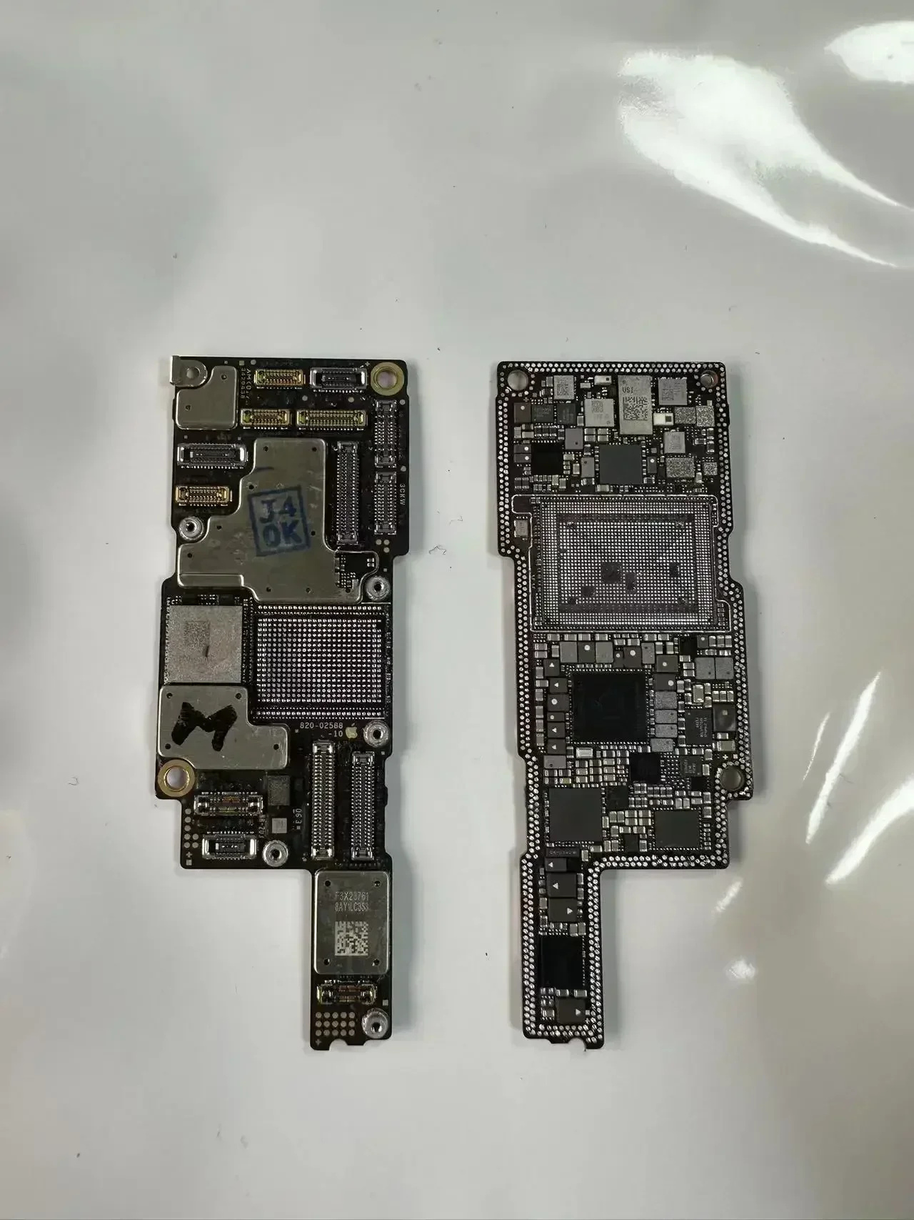 マザーボード iPhone22 S917d290b80de402984529fa8495f4
