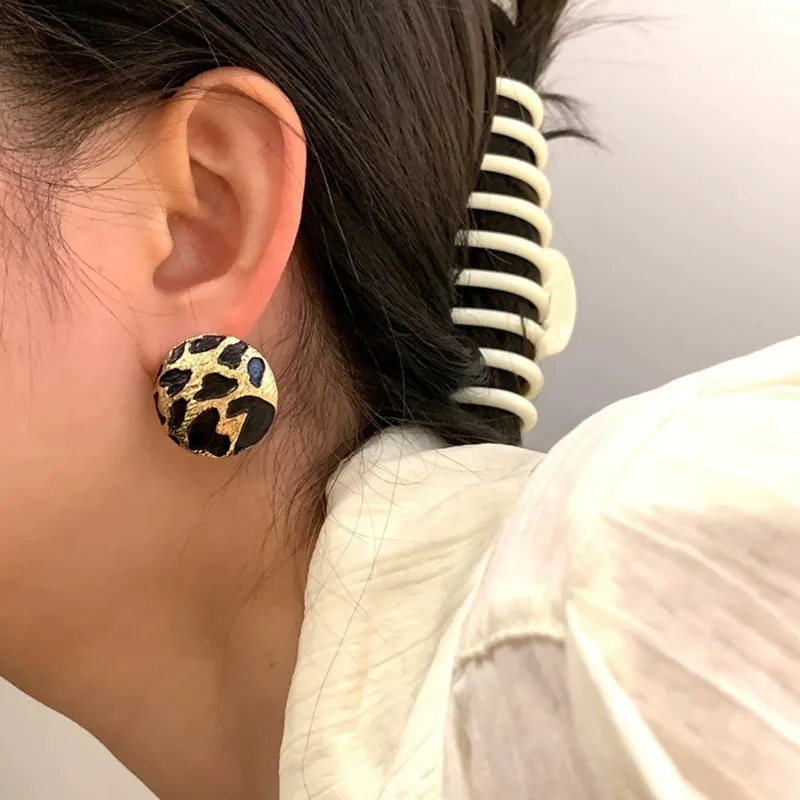 Fashion Bohemian Leopard Pattern Heart Stud Earring Mascot Ornaments for Women Valentine's Accessories Gift