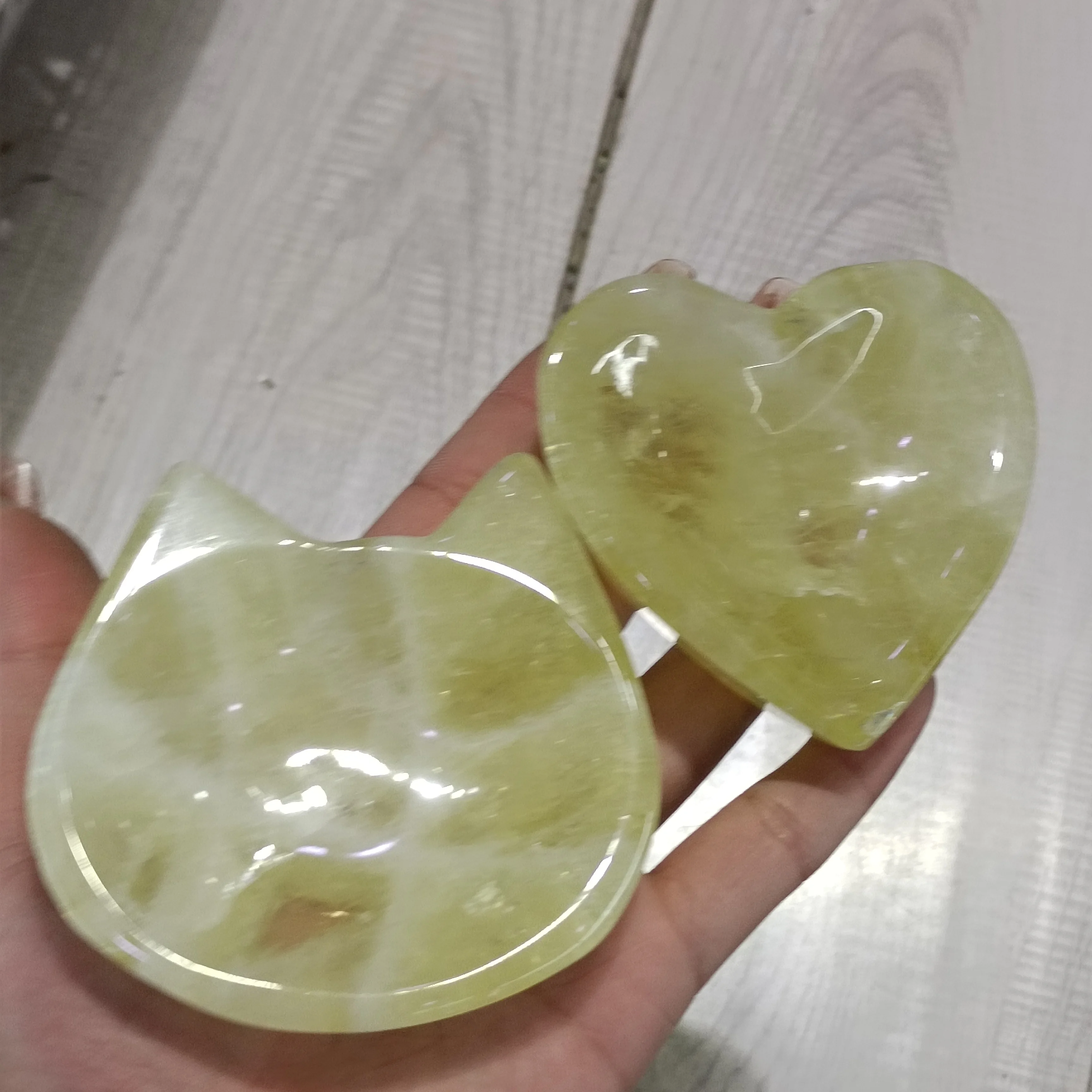 

1pc Natural Yellow Crystal Carving Heart Dish Quartz Cat Bowl Polished Ashtray Gemstones Healing Decoration