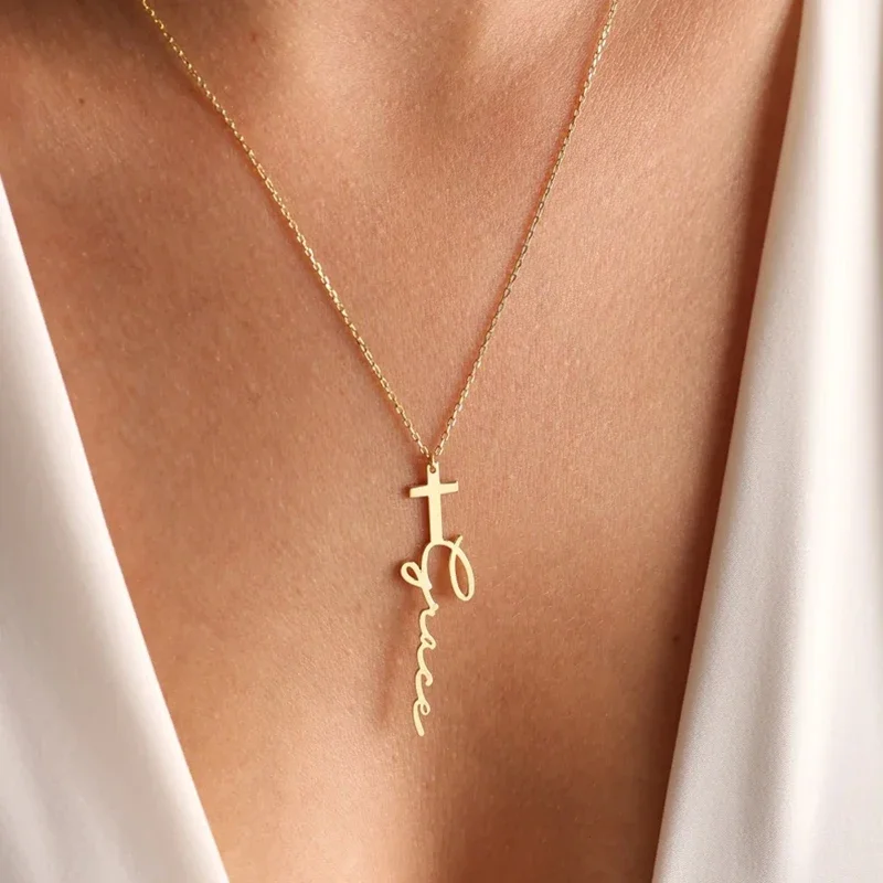

Personalized Stainless Steel Necklace Cross with Name Pendant Nameplate Necklaces for Women Custom Amulet Jesus Jewelry Gifts