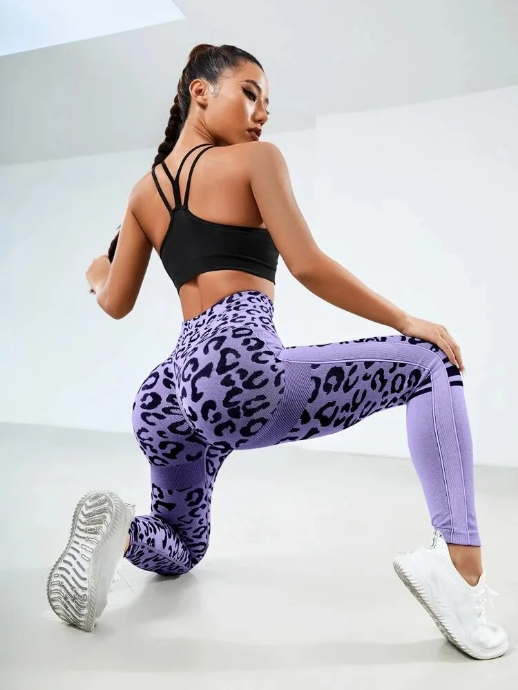 Wholesale Clothing Seamless Leggings High Waist Quick Dry Yoga Pants  Scrunch Butt Lifting Elastic Tights Sports Wear Leggings - China Seamless  Legging and Gym Wear price