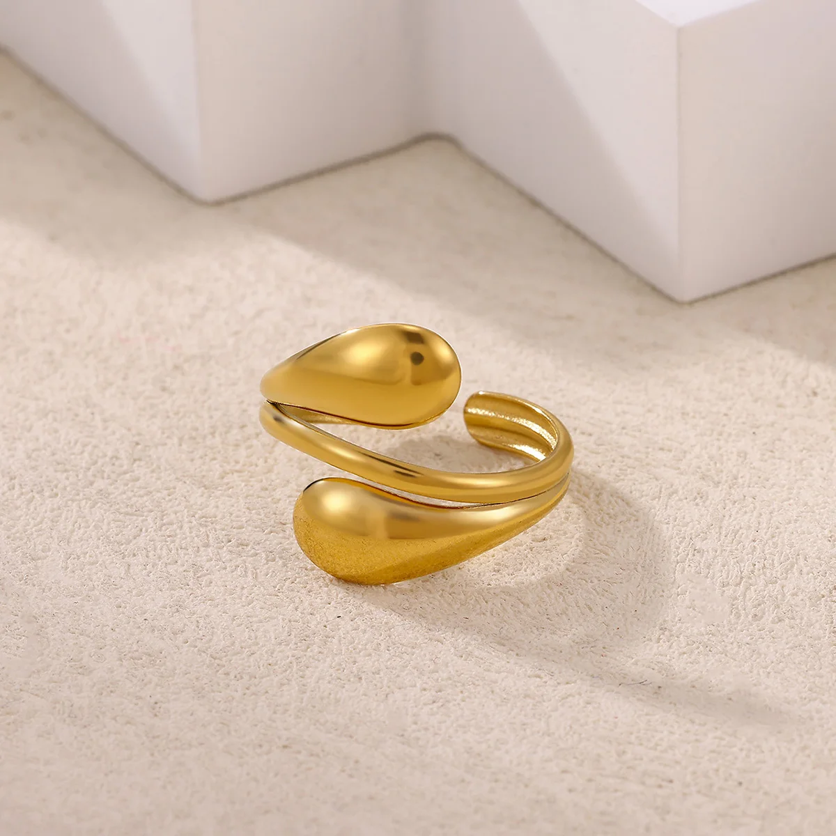 Gold Minimalist Infinity Ring - Elegant Stainless Steel Jewelry