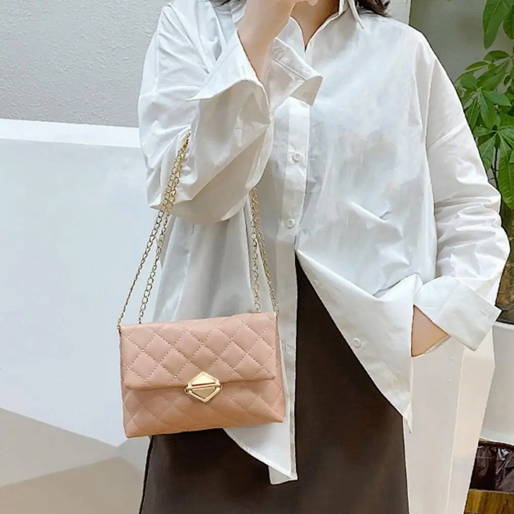 

Женская сумка из искусственной кожи, саквояж на плечо с цепочкой и треугольным замком, маленькая квадратная летняя дамская сумочка через плечо