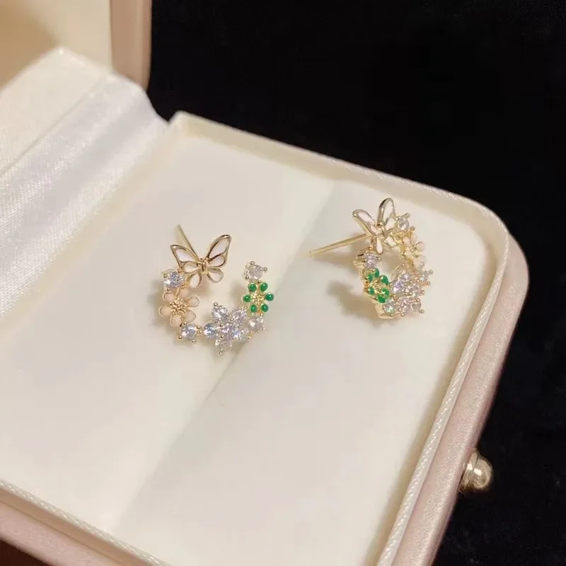 

Женские серьги-гвоздики с фианитом, серьги в форме бабочки с цветком, украшенные фианитами класса ААА, Подарочная бижутерия для свадебной вечеринки