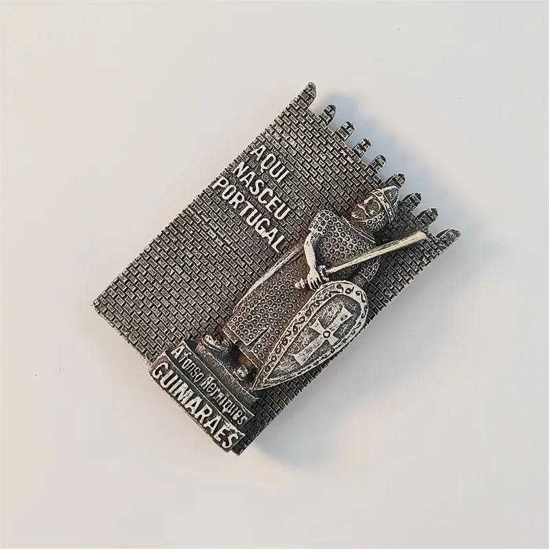 S91878805afea4f23a51a115538346d9aD Ímã de Geladeira 3D Guimarães Portugal — Lembrança Turística Pintada à Mão